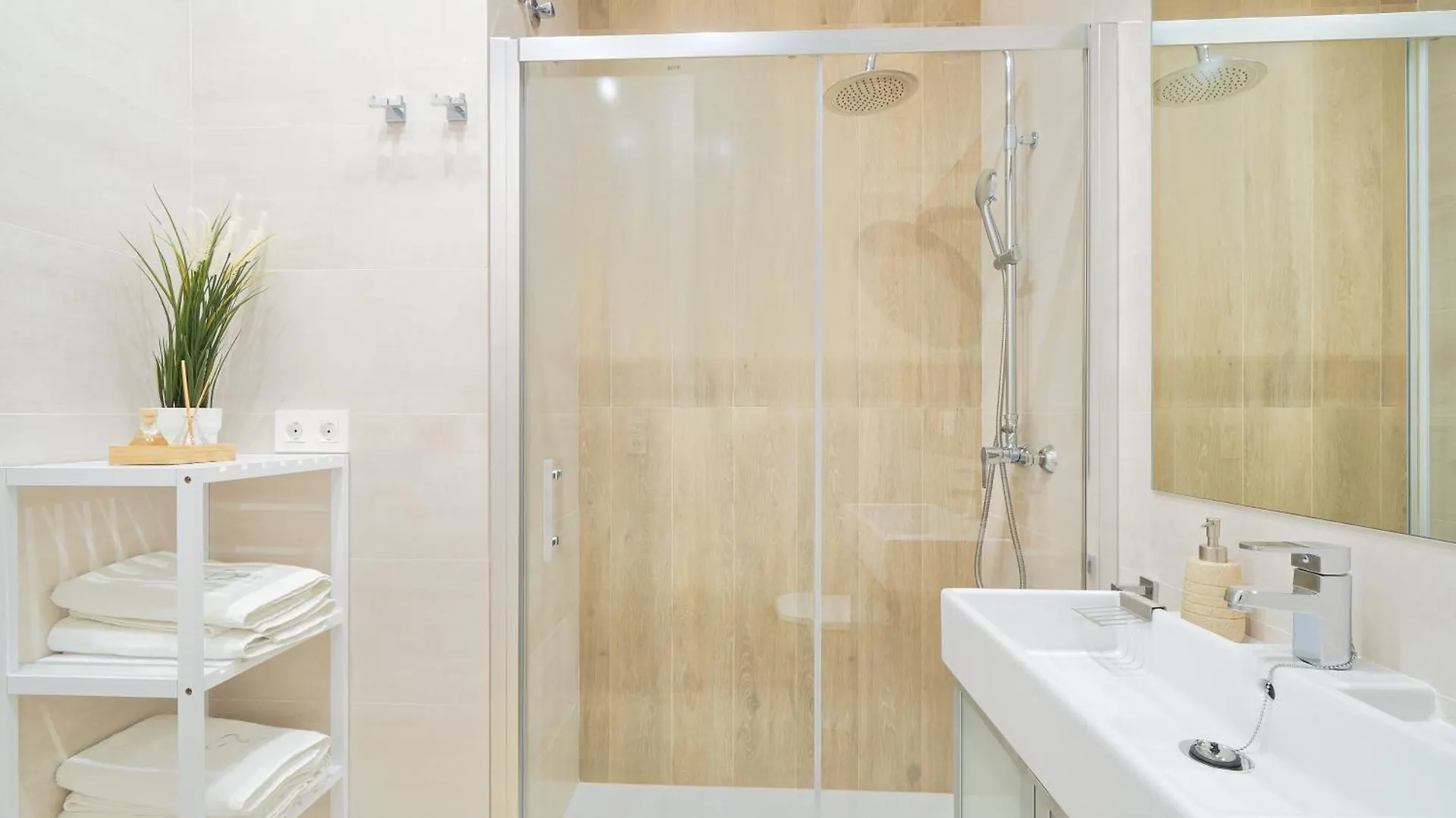 Iloftmalaga Marina Playa Huelin Apartment